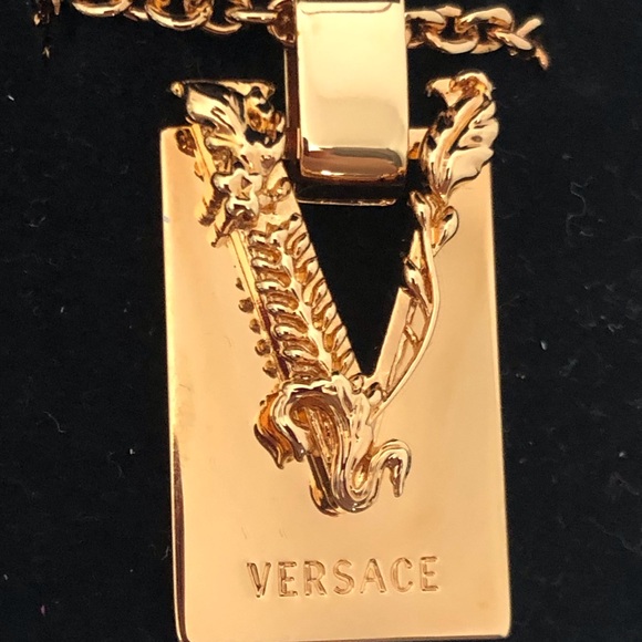 BNWT VERSACE PENDANT - Picture 11 of 16